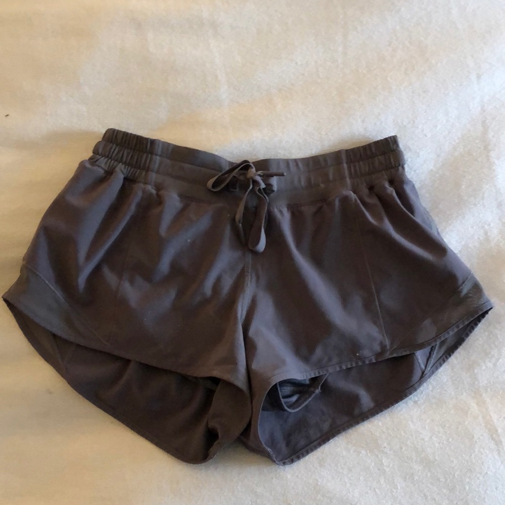 Lululemon Racer Shorts Size 6 - Picture 1 of 5